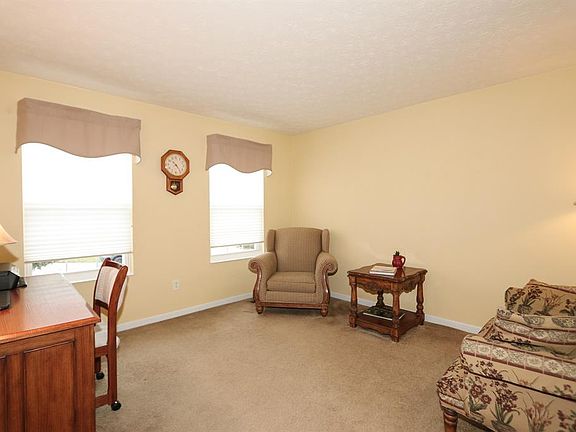 4th image of 4910 Kleeman Green Dr