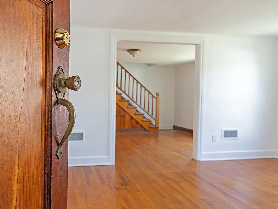 8B Myer Ln