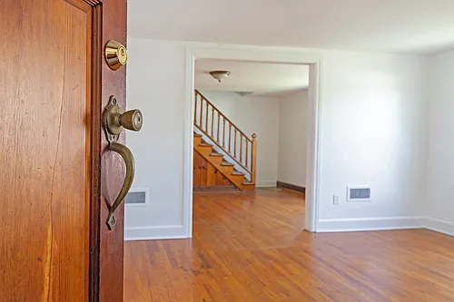 8B Myer Ln Photo 1