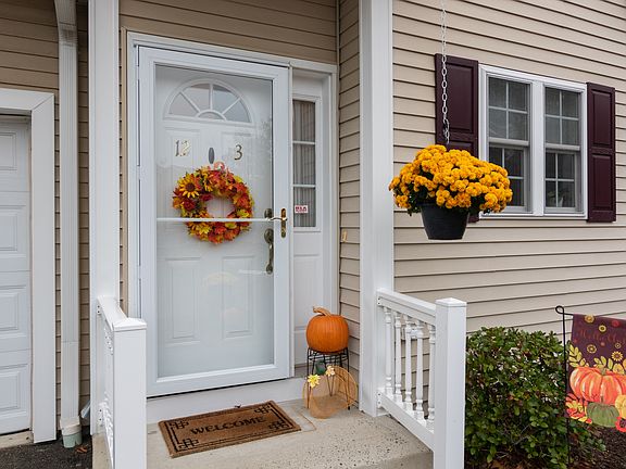 511 Elm Street Extension