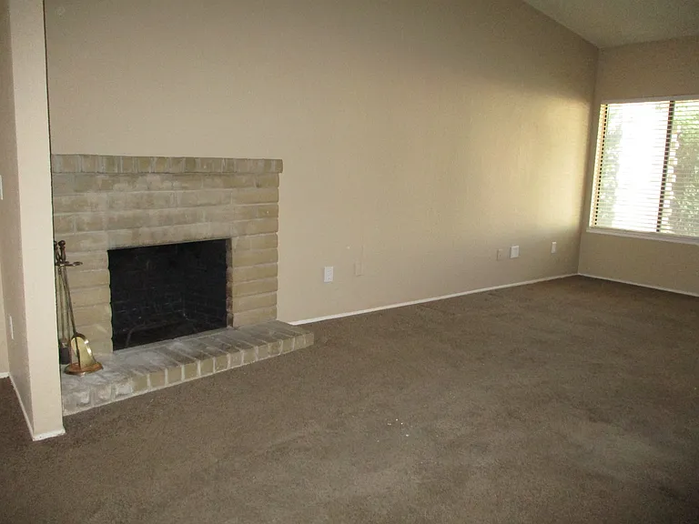 8848 Valley Oak Dr #8848 — Photo 3