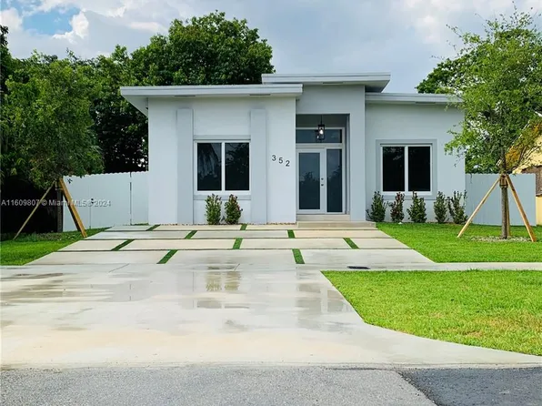 352 SW 2nd St, Florida City, FL 33034