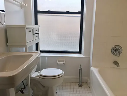 Rented by Metropolitan Equities | media 4