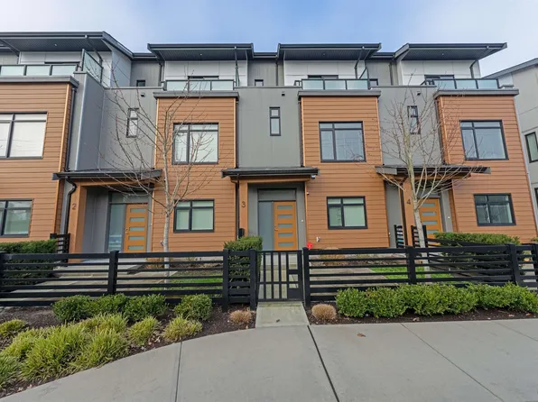 5651 Steveston Hwy #3, Richmond, BC V7E 2K7