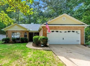 8060 Longleaf Dr, Villa Rica, GA 30180