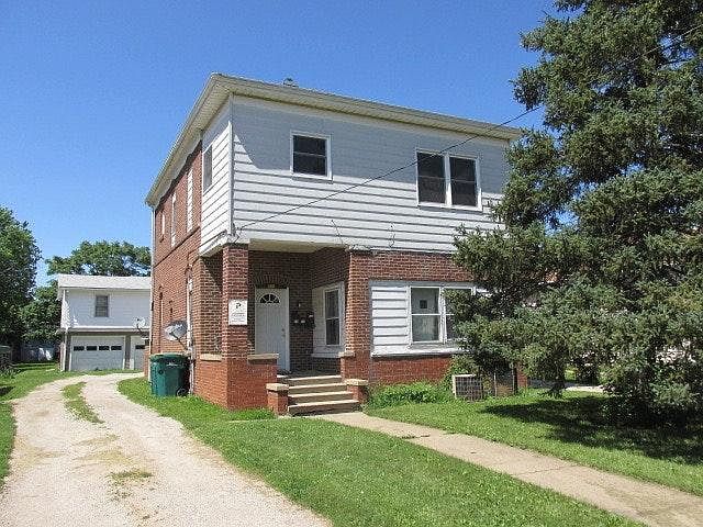 1st image of 214 E 12th St APT 2