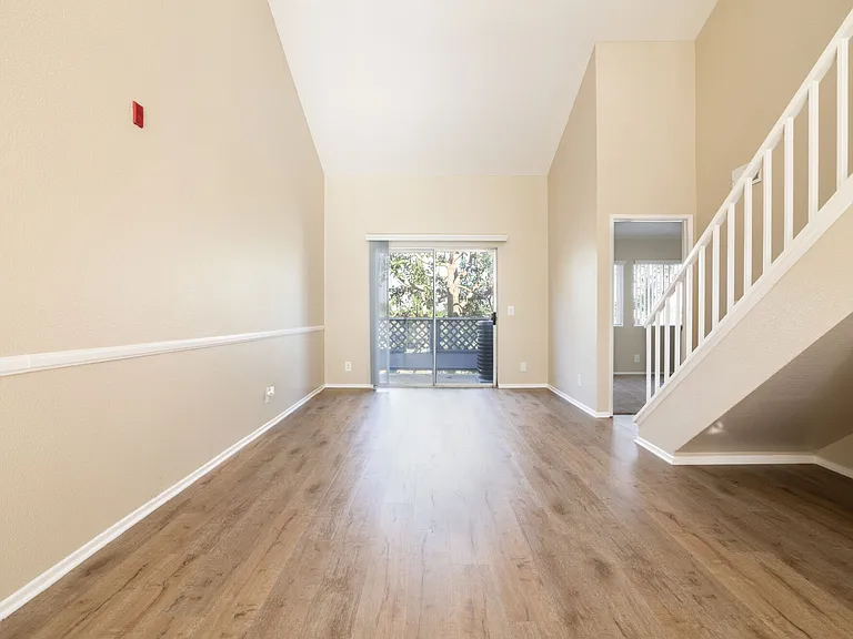 Emerald Ridge Apartments — Photo 48