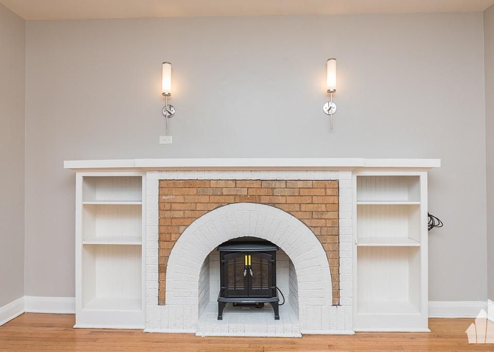 1st image of 3549 W Dickens Ave APT 1