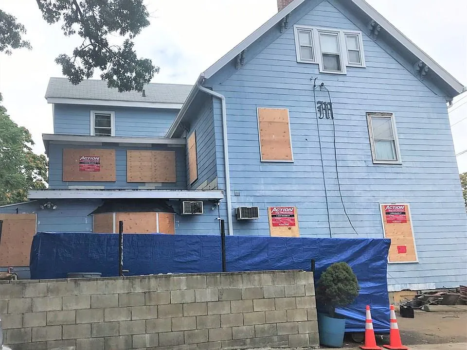 Building Photo 3