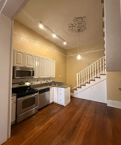 2229 Brainard St #A — Photo 5