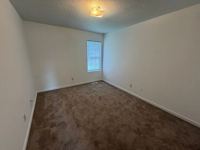 1613 Fort Perry Way — Photo 17