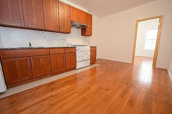 1st image of 161 Mott St APT 15