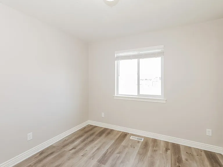 1681 E Tumwater Ln — Photo 14