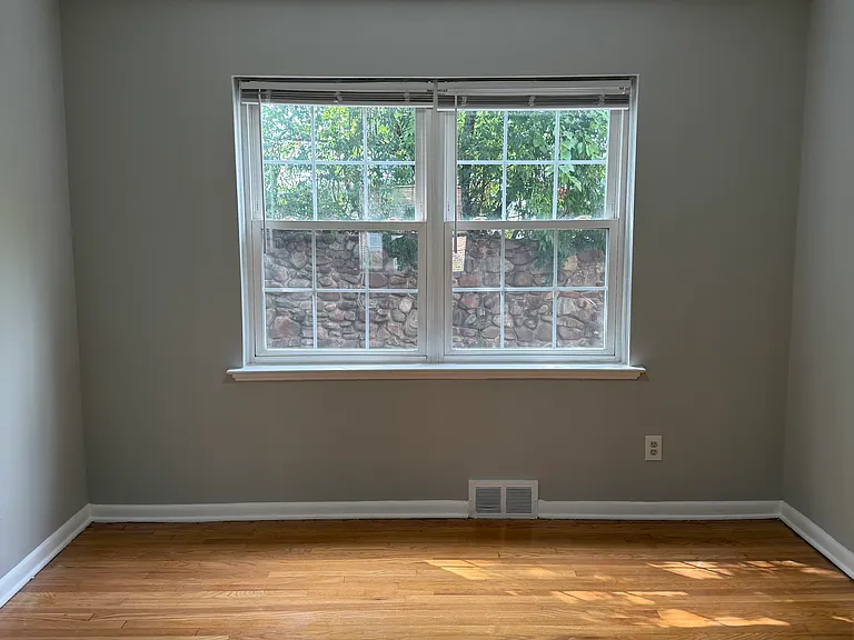 45 Morris Ave #18 — Photo 11