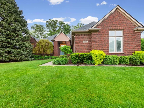 54316 Black Cherry Ln, Shelby Township, MI 48315