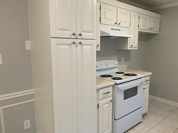 2nd image of 161 Woodgrove Dr