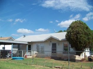 821 Nowahy Ave, Clinton, OK 73601