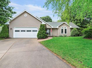 5672 Byrneland St, Fitchburg, WI 53711