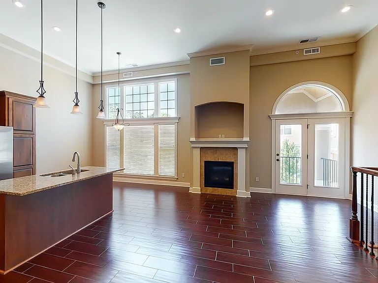 Mansions At Canyon Creek Apartments — Photo 30