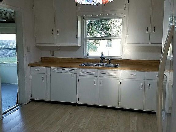 5th image of 290 Lejeune Dr