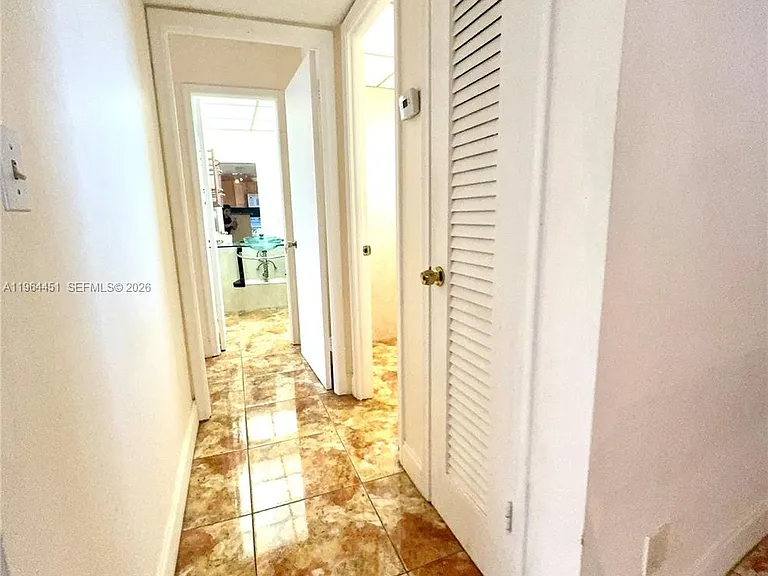 609 NE 14th Ave #706 — Photo 18