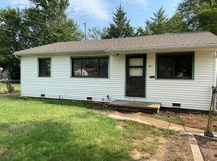 415 W Davis Rd, Valley Center, KS 67147