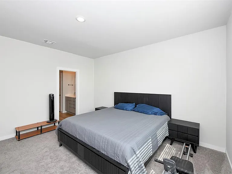 1419 Prynne St — Photo 12