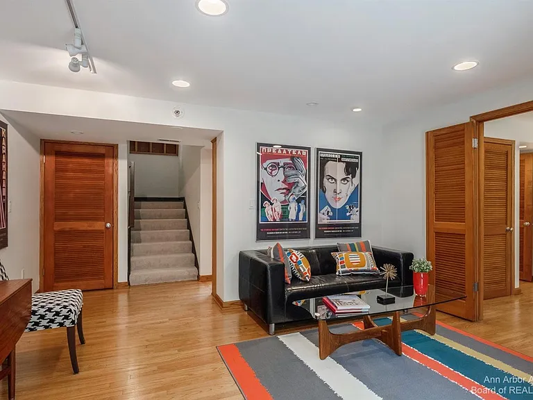 16 Harvard Pl — Photo 18