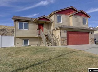 2542 Painted Horse Trl, Casper, WY 82604