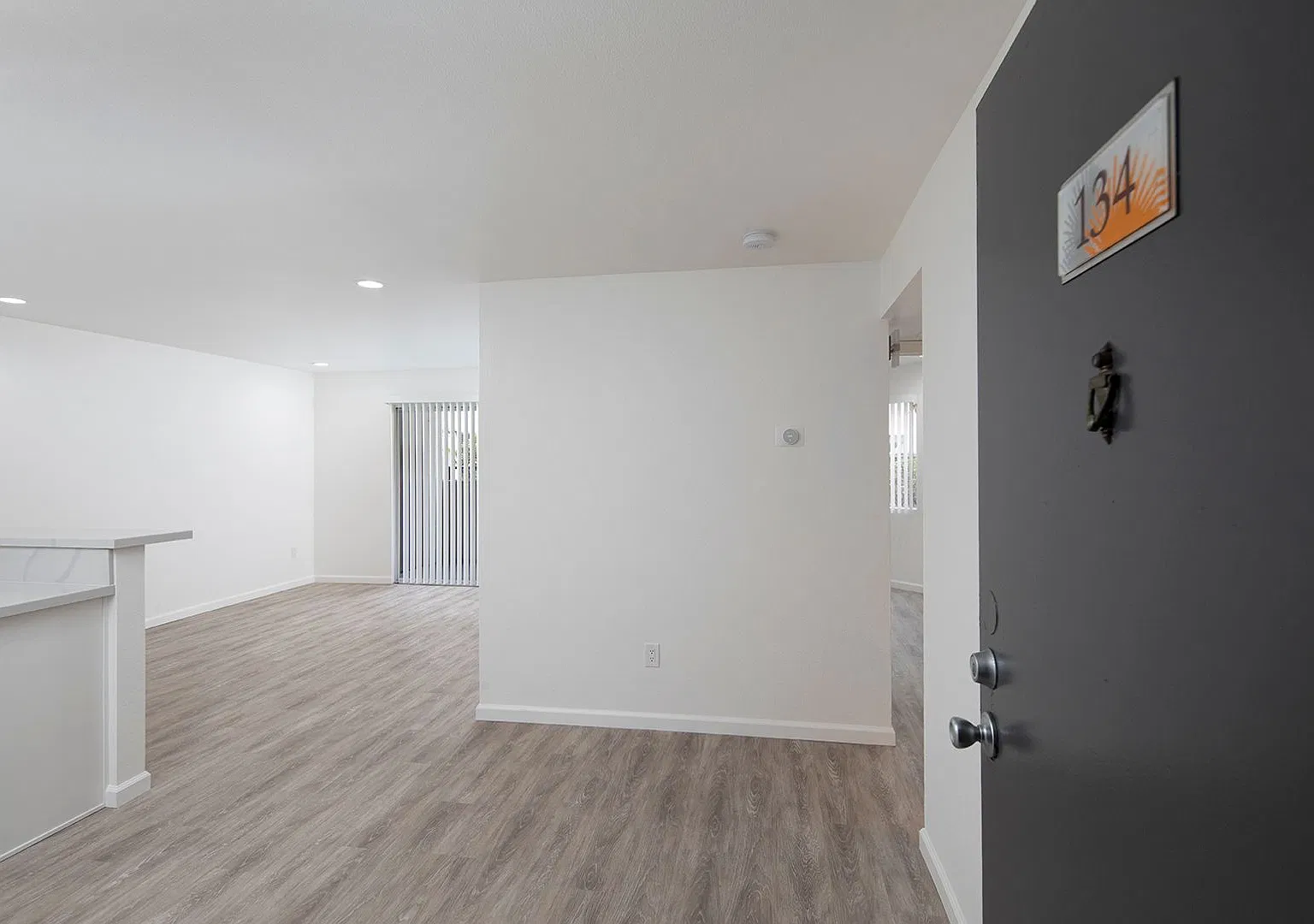 Mission Pacific Apartments — Photo 4