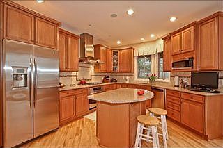 4th image of 2543 Winding Ridge Trl NE