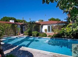 471 E Tamarisk Rd, Palm Springs, CA 92262