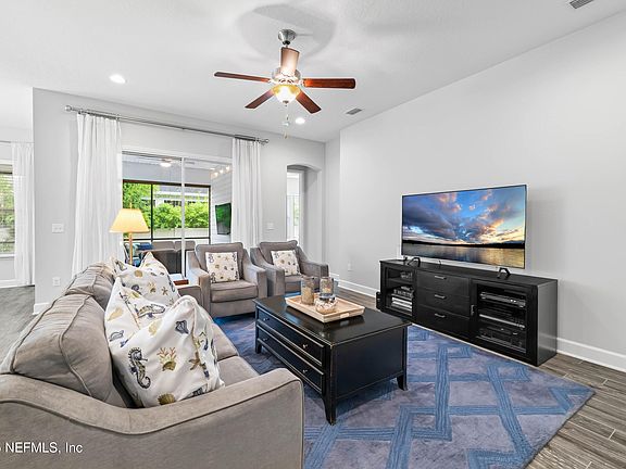 5th image of 128 PARADISE VALLEY Drive