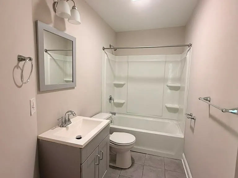 205 Howe Ave #205B — Photo 4