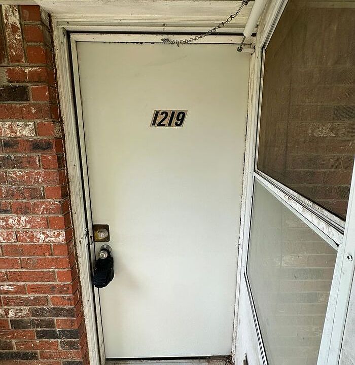 1st image of 1219 Monnett Ave