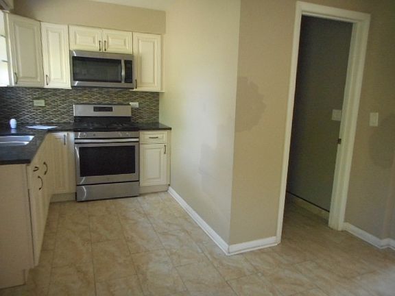 5th image of 1401 Silver Creek Ln