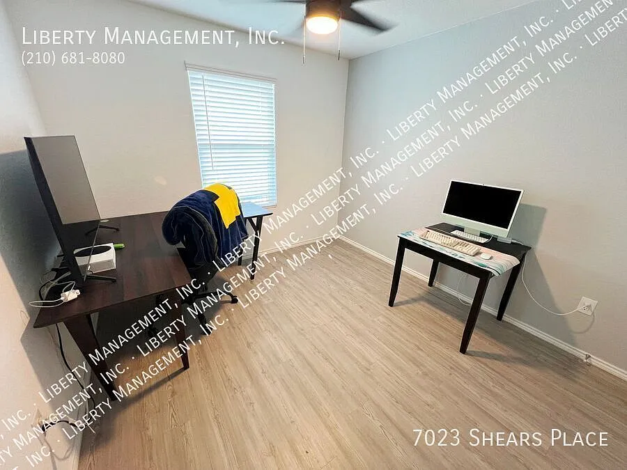 3 Bed, 2 Bath 1226 sq ft Single Story Home in the Silos — Photo 3