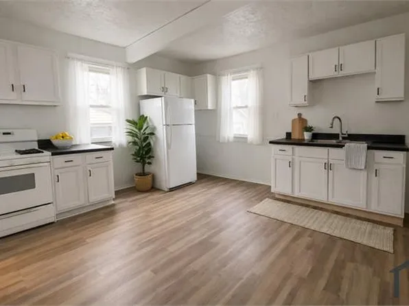 2429 E 84th St, Cleveland, OH