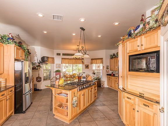 4th image of 2205 Le Loup Dr