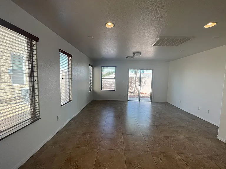 8932 Ryan Creek Ave — Photo 13
