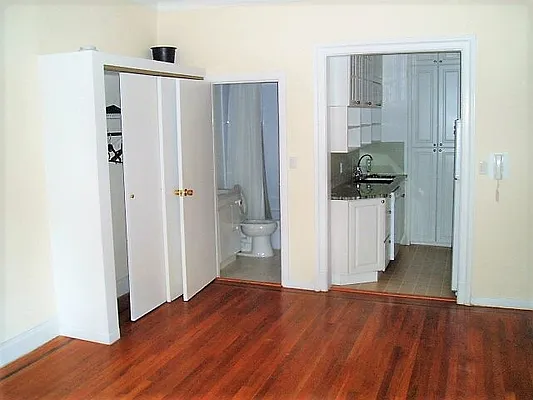 Rented by Stefan R. Capan, LREB | media 14