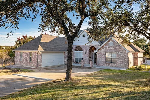 5427 Denmans Loop Photo 1