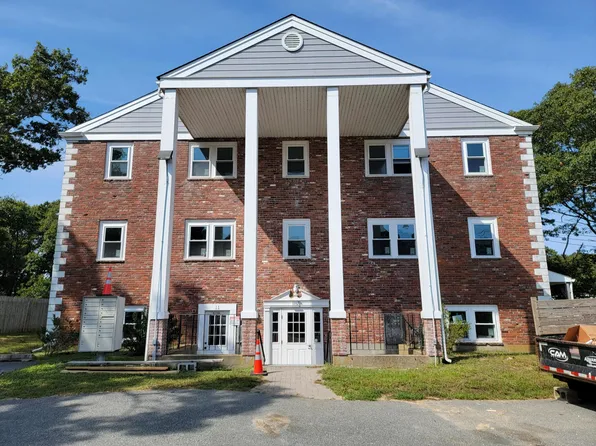 1167 Phinneys Ln #1, Centerville, MA 02632