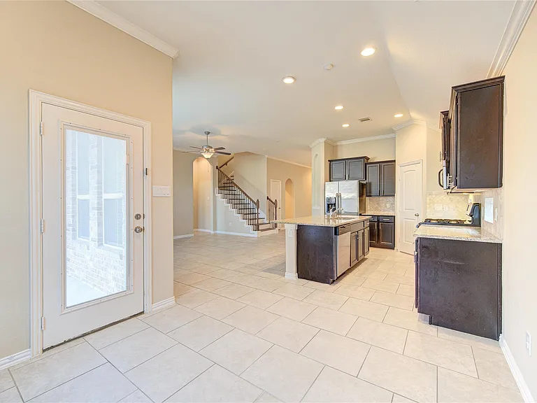 6519 Point Hollow Ln — Photo 36