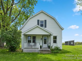 66 Nineteen Mile Rd NE, Cedar Springs, MI 49319