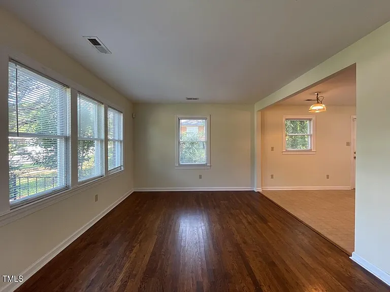 2721 Atlantic St — Photo 4
