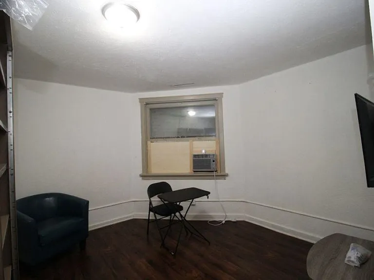 404 1/2 N Dewey St #5 — Photo 5