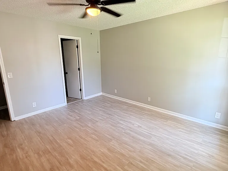 3565 Gondola Dr — Photo 7