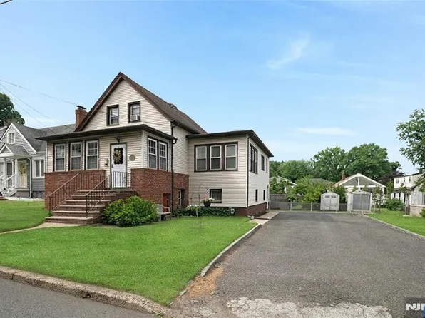 22 Passaic Ave, Hasbrouck Heights, NJ 07604