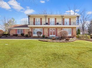 172 High Valley Dr, Chesterfield, MO 63017